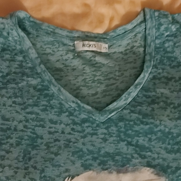 T shirt - Picture 4 of 4